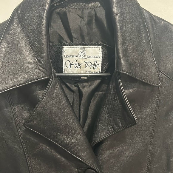 Vintage Italian leather jacket - Picture 2 of 3